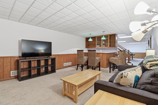 904 Lake Shore DRIVE, Beaver Dam, WI 53916