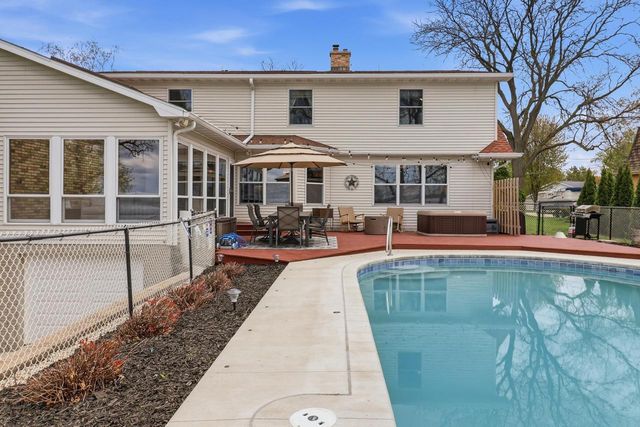 904 Lake Shore DRIVE, Beaver Dam, WI 53916