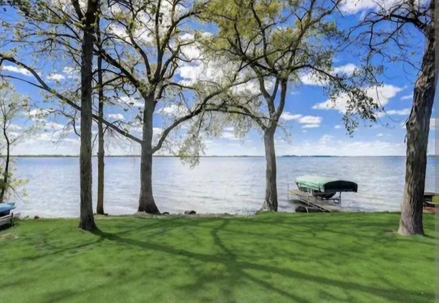 904 Lake Shore DRIVE, Beaver Dam, WI 53916