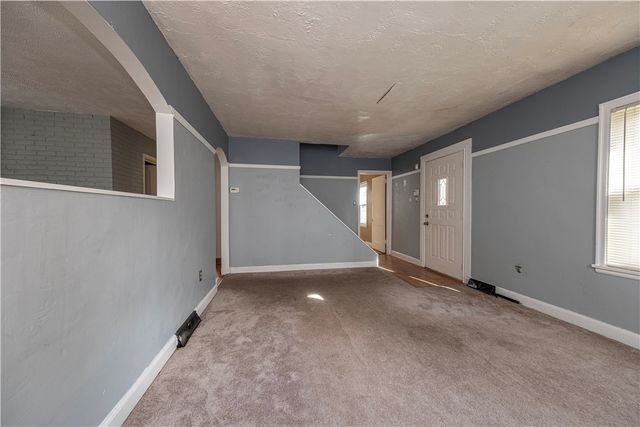 2402 W Main St, Aliquippa, PA 15001