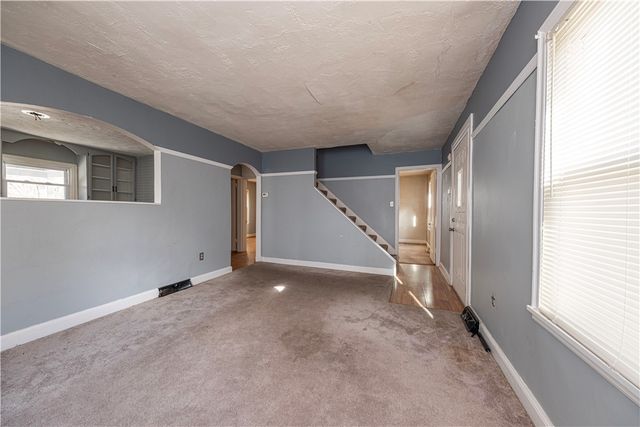 2402 W Main St, Aliquippa, PA 15001