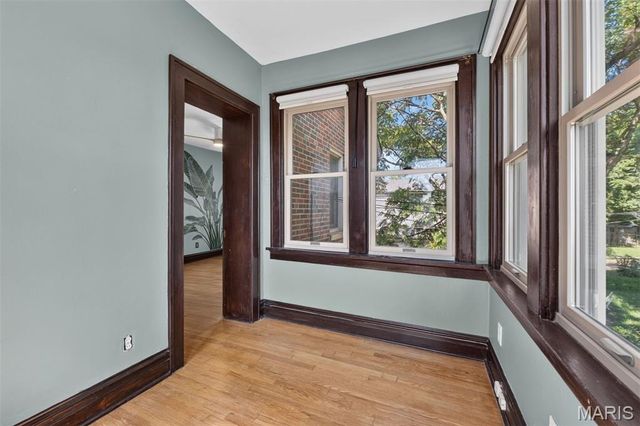 6125 W Park Avenue, St Louis, MO 63139