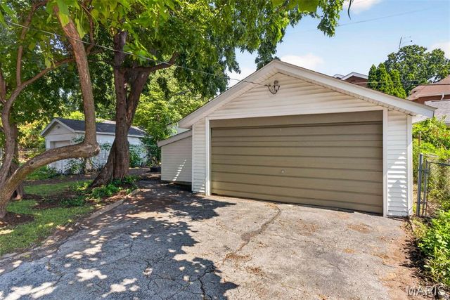6125 W Park Avenue, St Louis, MO 63139