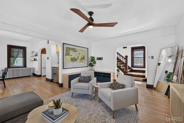 6125 W Park Avenue, St Louis, MO 63139