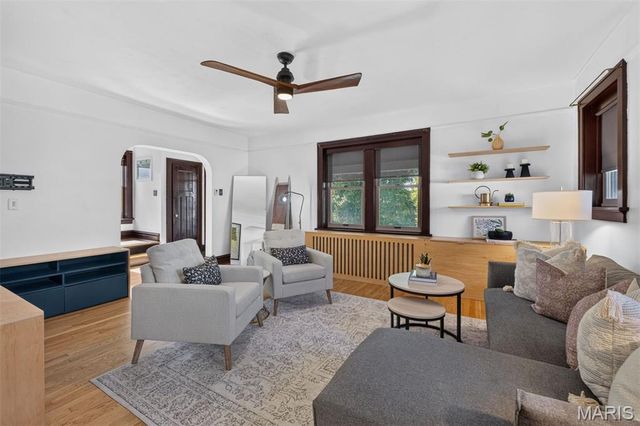 6125 W Park Avenue, St Louis, MO 63139