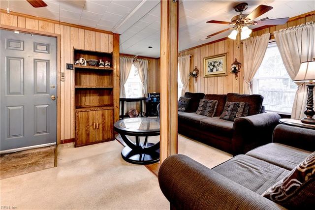 806 Pocahontas PL, Hampton, VA 23661