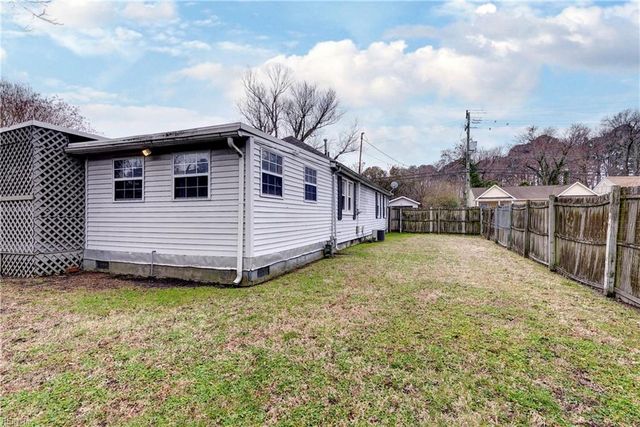 806 Pocahontas PL, Hampton, VA 23661