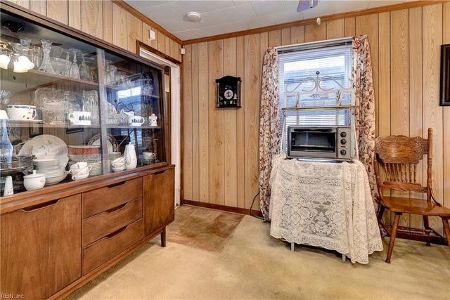 806 Pocahontas PL, Hampton, VA 23661