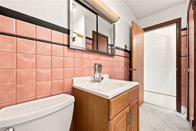 2743 Livingston Avenue, Niagara Falls, NY 14303