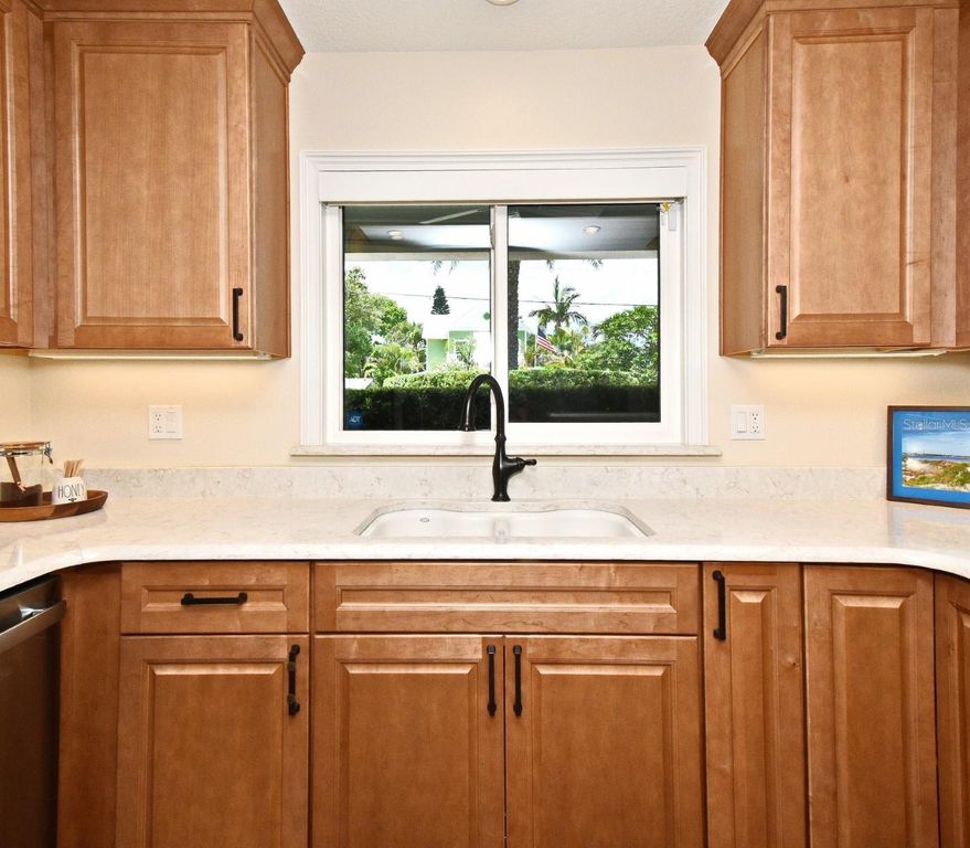 Image 13 of property listing at 507 N PENINSULA AVENUE, New Smyrna Beach, FL 32169