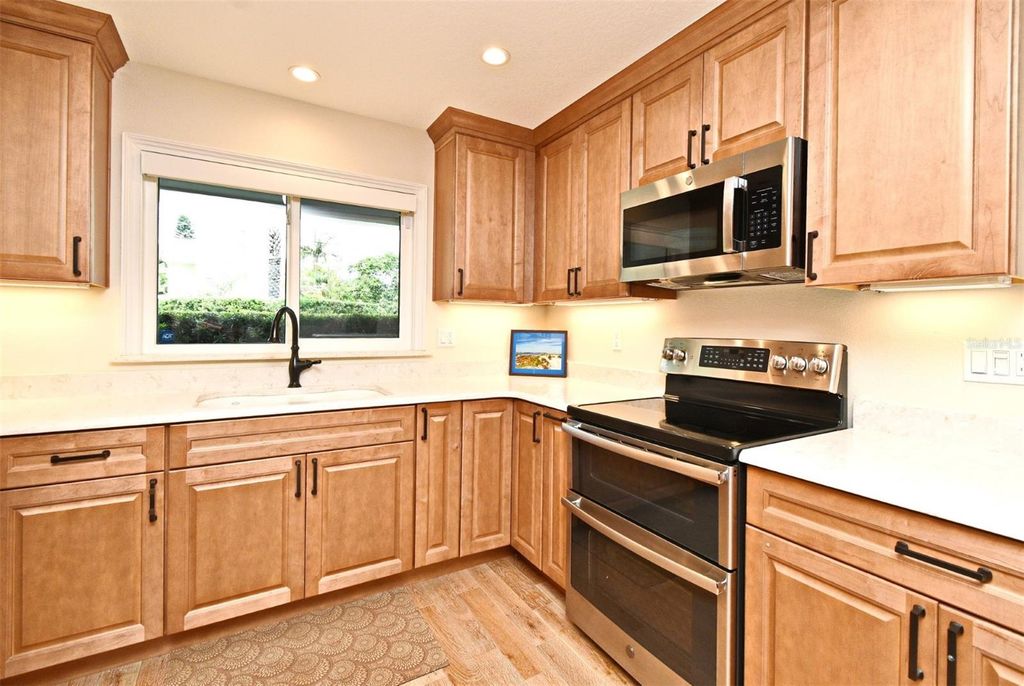 Image 14 of property listing at 507 N PENINSULA AVENUE, New Smyrna Beach, FL 32169