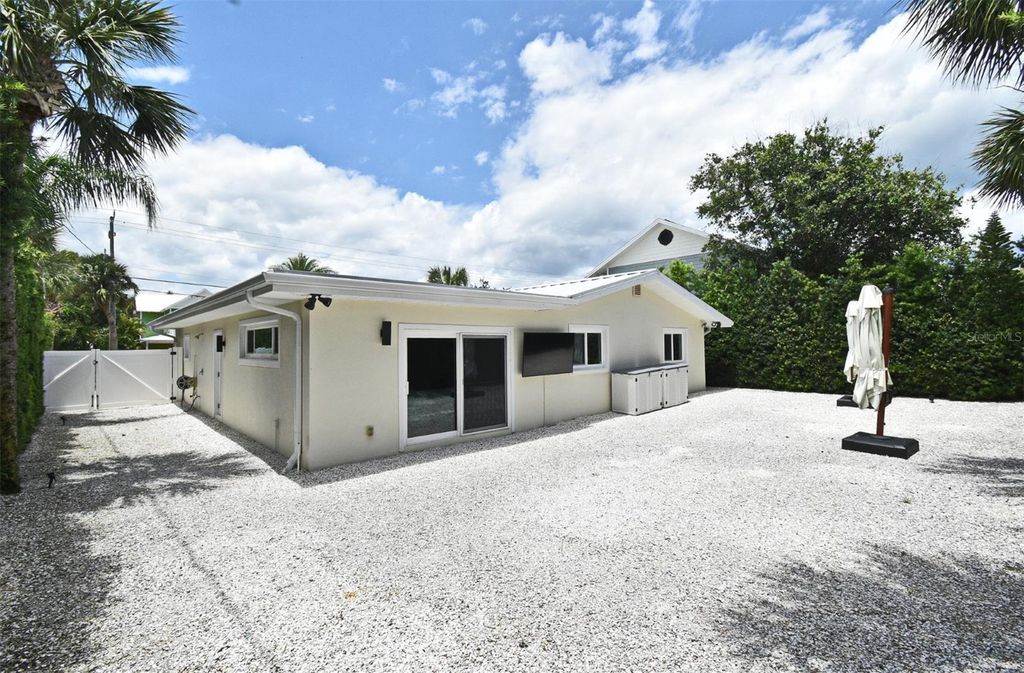 Image 39 of property listing at 507 N PENINSULA AVENUE, New Smyrna Beach, FL 32169