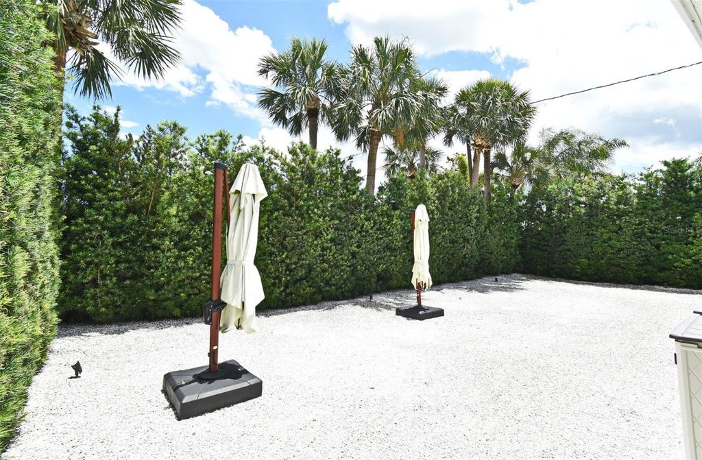 Image 44 of property listing at 507 N PENINSULA AVENUE, New Smyrna Beach, FL 32169