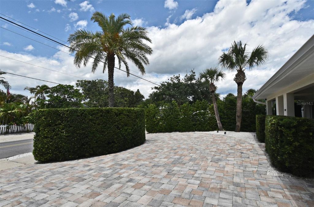 Image 49 of property listing at 507 N PENINSULA AVENUE, New Smyrna Beach, FL 32169