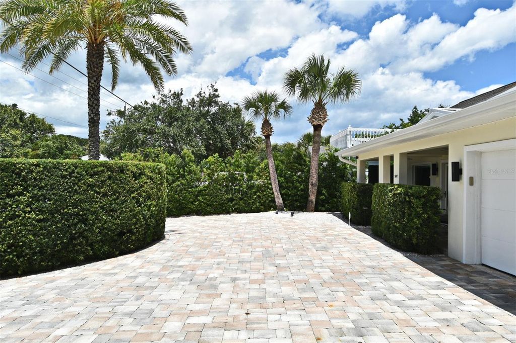 Image 50 of property listing at 507 N PENINSULA AVENUE, New Smyrna Beach, FL 32169