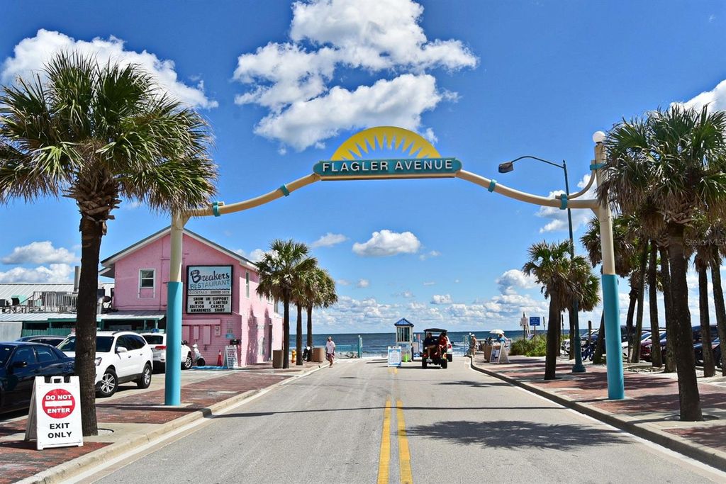 Image 56 of property listing at 507 N PENINSULA AVENUE, New Smyrna Beach, FL 32169