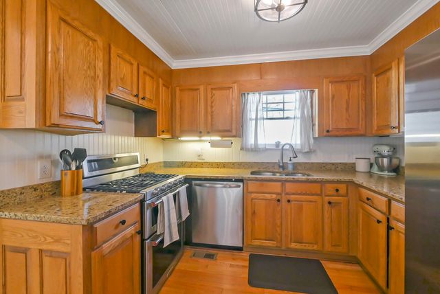 1843 Hidden Harbor Road, Hixson, TN 37343