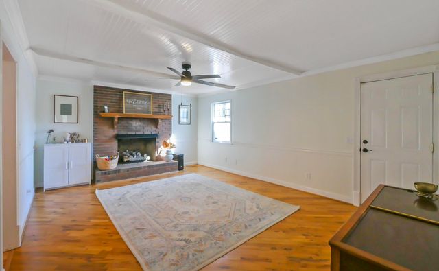 1843 Hidden Harbor Road, Hixson, TN 37343