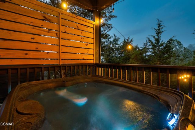 2125 Eagle Feather Drive, Sevierville, TN 37876