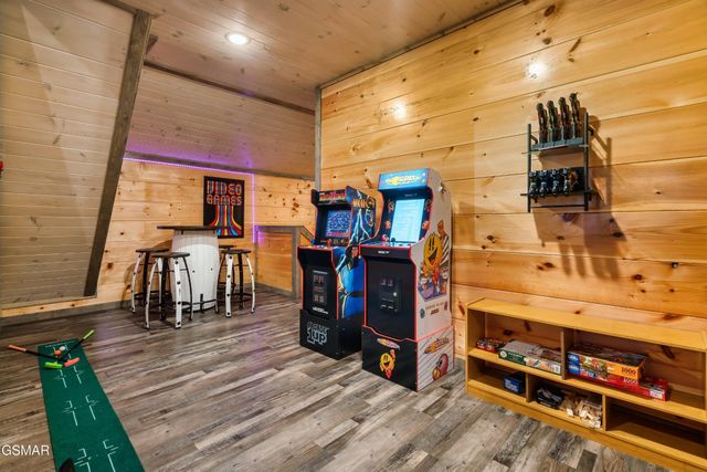 2125 Eagle Feather Drive, Sevierville, TN 37876