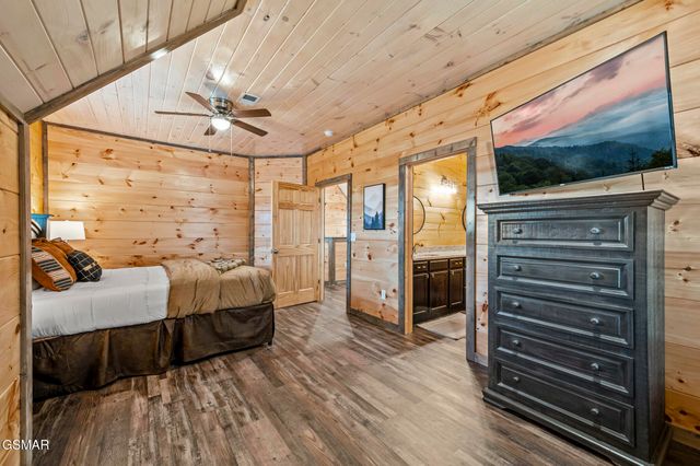 2125 Eagle Feather Drive, Sevierville, TN 37876