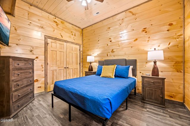 2125 Eagle Feather Drive, Sevierville, TN 37876