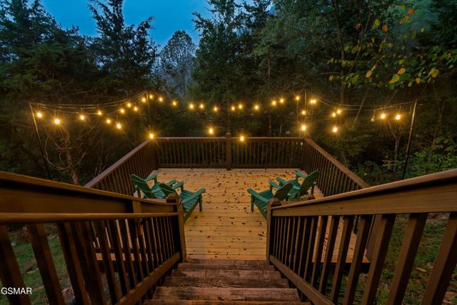 2125 Eagle Feather Drive, Sevierville, TN 37876