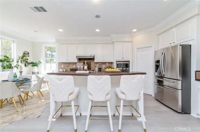 143 Weathervane, Irvine, CA 92603