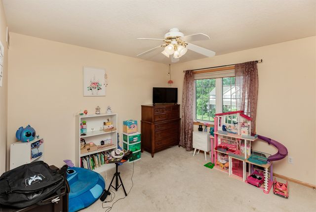 7077 Ridgedale Court, Johnston, IA 50131
