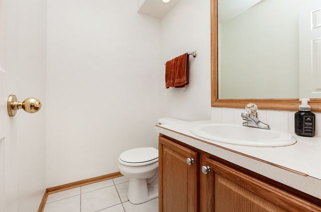 7077 Ridgedale Court, Johnston, IA 50131