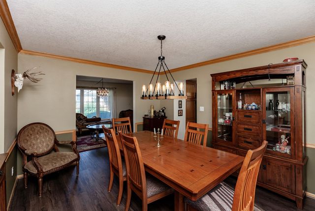 7077 Ridgedale Court, Johnston, IA 50131