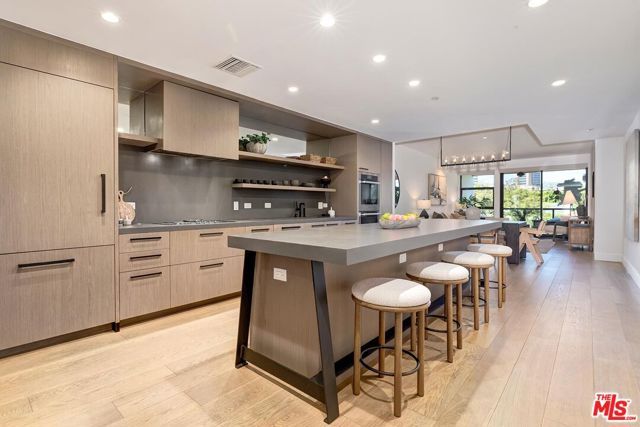 10777 Wilshire Boulevard 409, Los Angeles, CA 90024