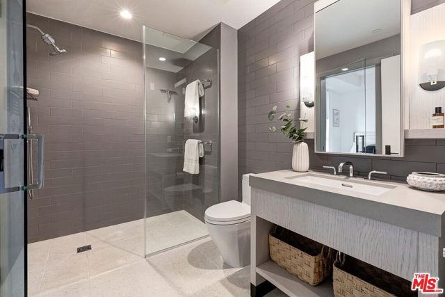 10777 Wilshire Boulevard 409, Los Angeles, CA 90024