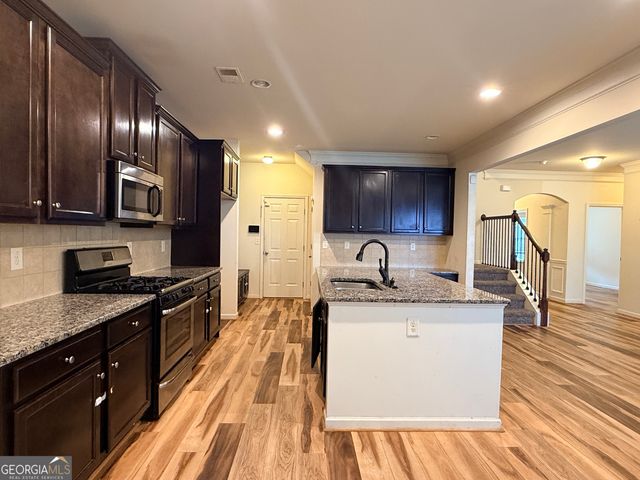 455 Cabot Trace, Lawrenceville, GA 30045