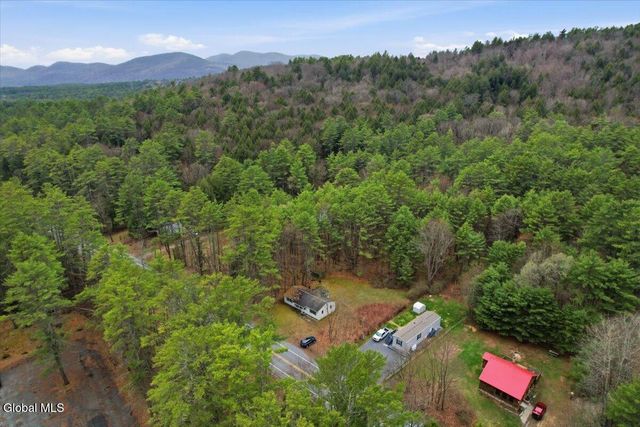 861 Lake Avenue, Lake Luzerne, NY 12846
