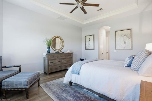 8665 Dilillo CT, Naples, FL 34119