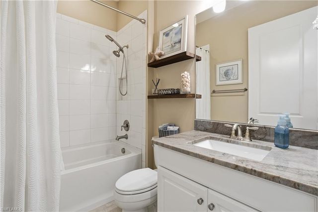 8665 Dilillo CT, Naples, FL 34119