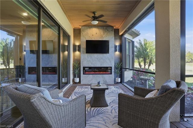 8665 Dilillo CT, Naples, FL 34119