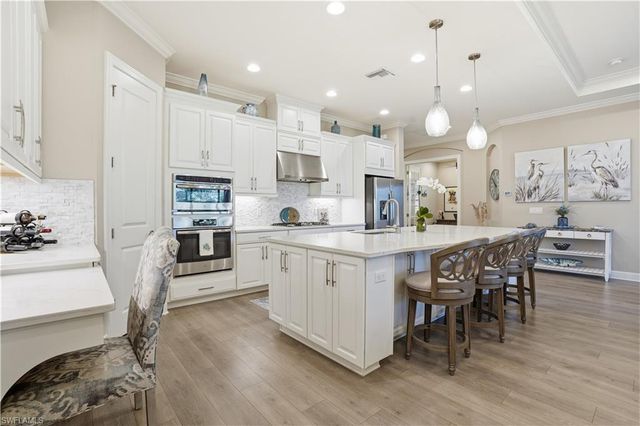 8665 Dilillo CT, Naples, FL 34119