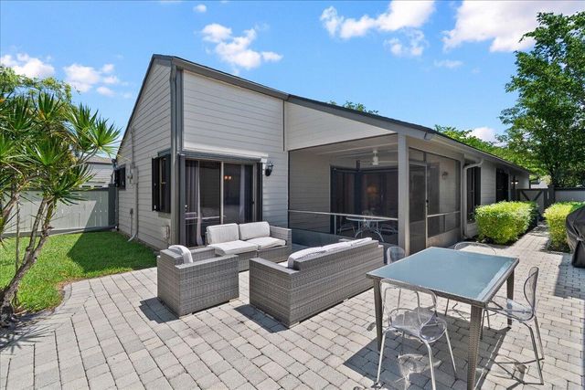13371 Bedford Mews Court, Wellington, FL 33414