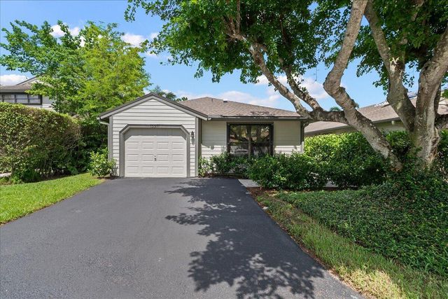 13371 Bedford Mews Court, Wellington, FL 33414