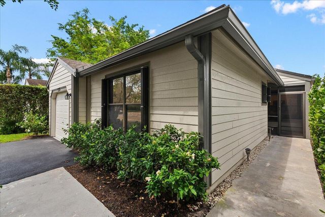 13371 Bedford Mews Court, Wellington, FL 33414