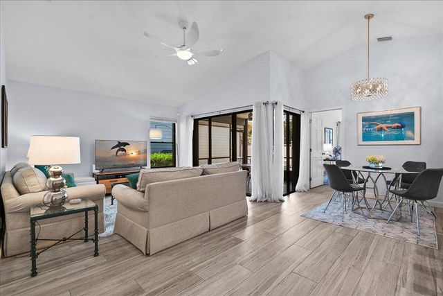 13371 Bedford Mews Court, Wellington, FL 33414