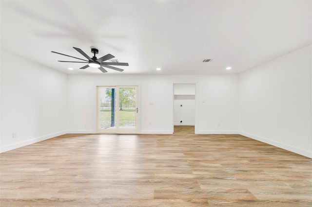 6610 Coneley Drive C879D, Pearland, TX 77584