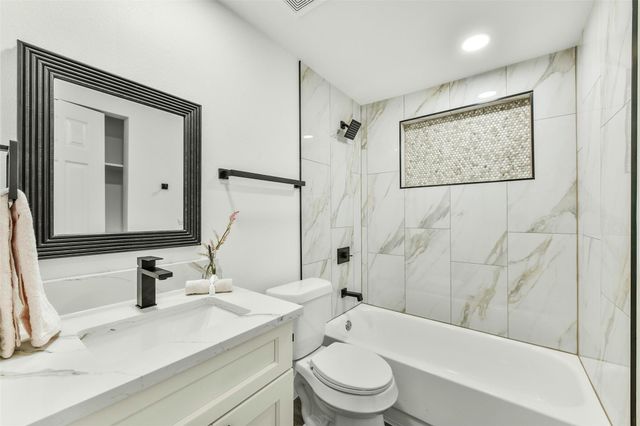 6610 Coneley Drive C879D, Pearland, TX 77584