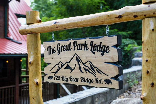 725 Big Bear Ridge Road, Gatlinburg, TN 37738