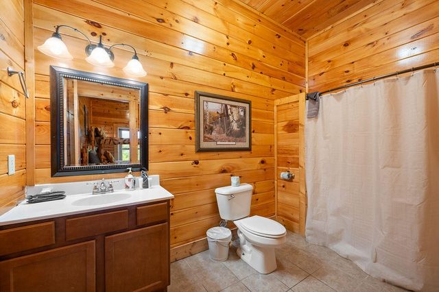 725 Big Bear Ridge Road, Gatlinburg, TN 37738