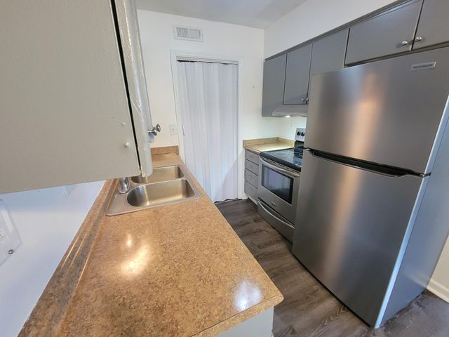 1056 Oakwood Court, 3, Independence, KY 41051