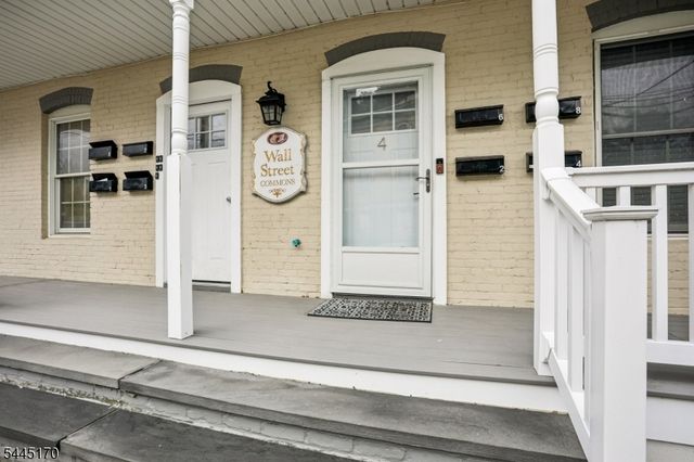 49 Wall St, Rockaway Boro, NJ 07866