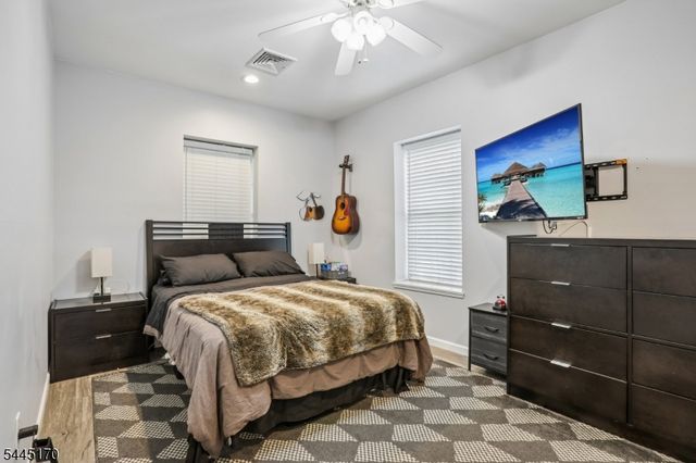 49 Wall St, Rockaway Boro, NJ 07866